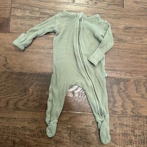 Posh Peanut NB Newborn Green Waffle Bamboo Footie EUC